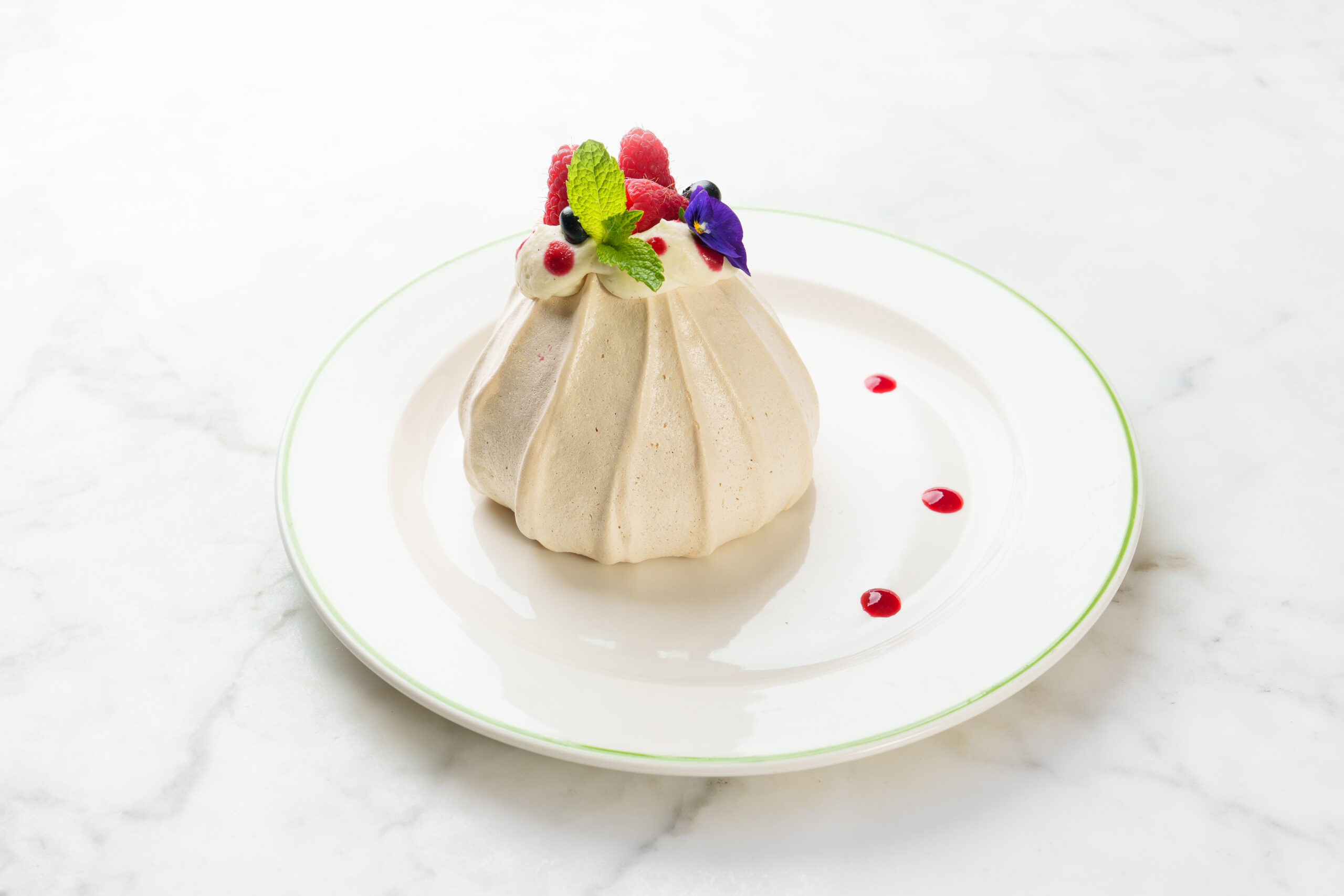 Pavlova by Et Cetera Winery