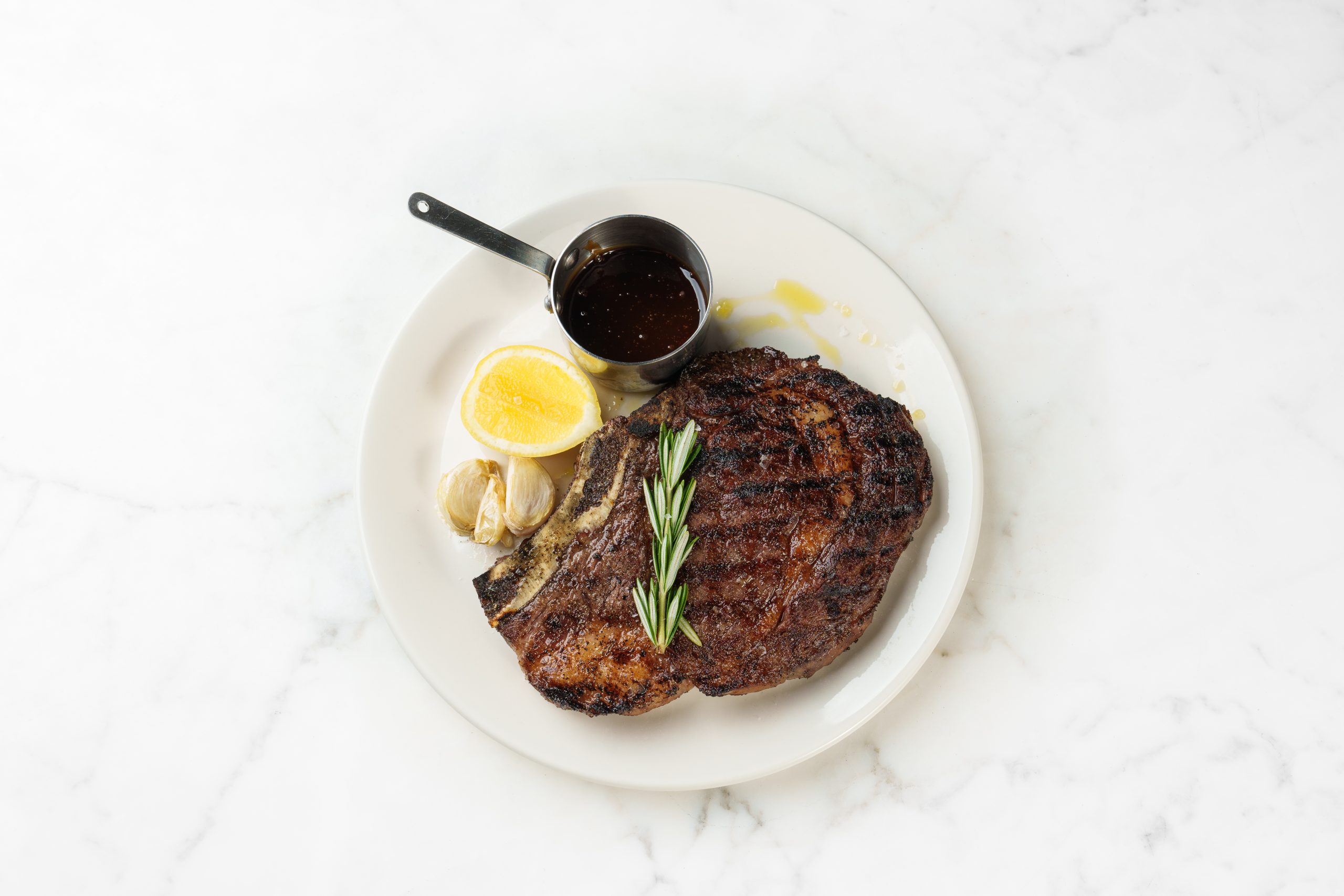 Snake River Farms Bone in Rib-Eye 21 oz